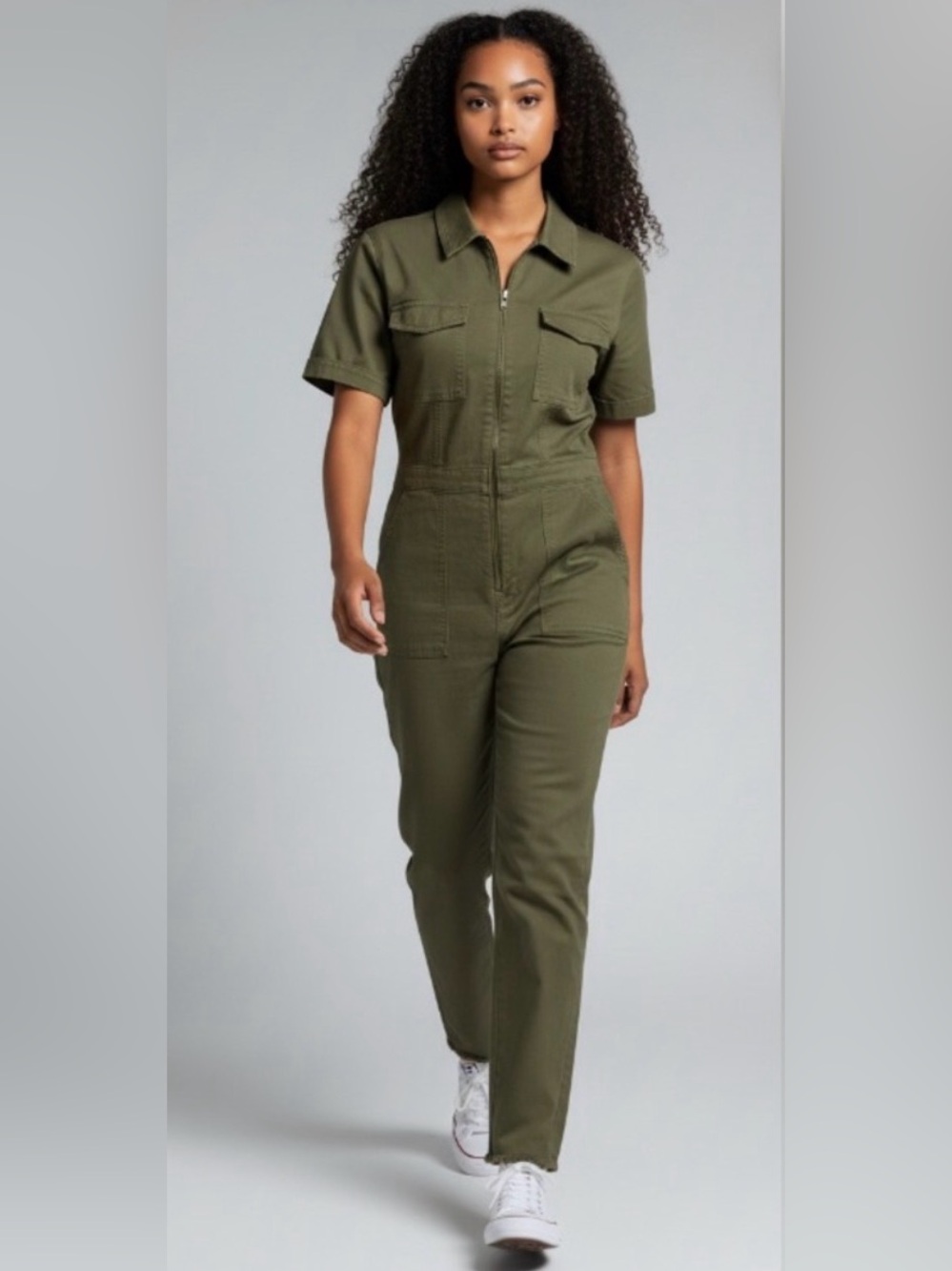 Good American

Fit For Success Utility Jumpsuit